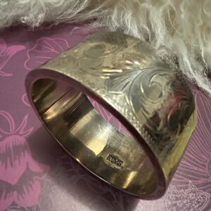 Massive chunky sterling silver etched hinged bangle bracelet, 7.5 inches signed